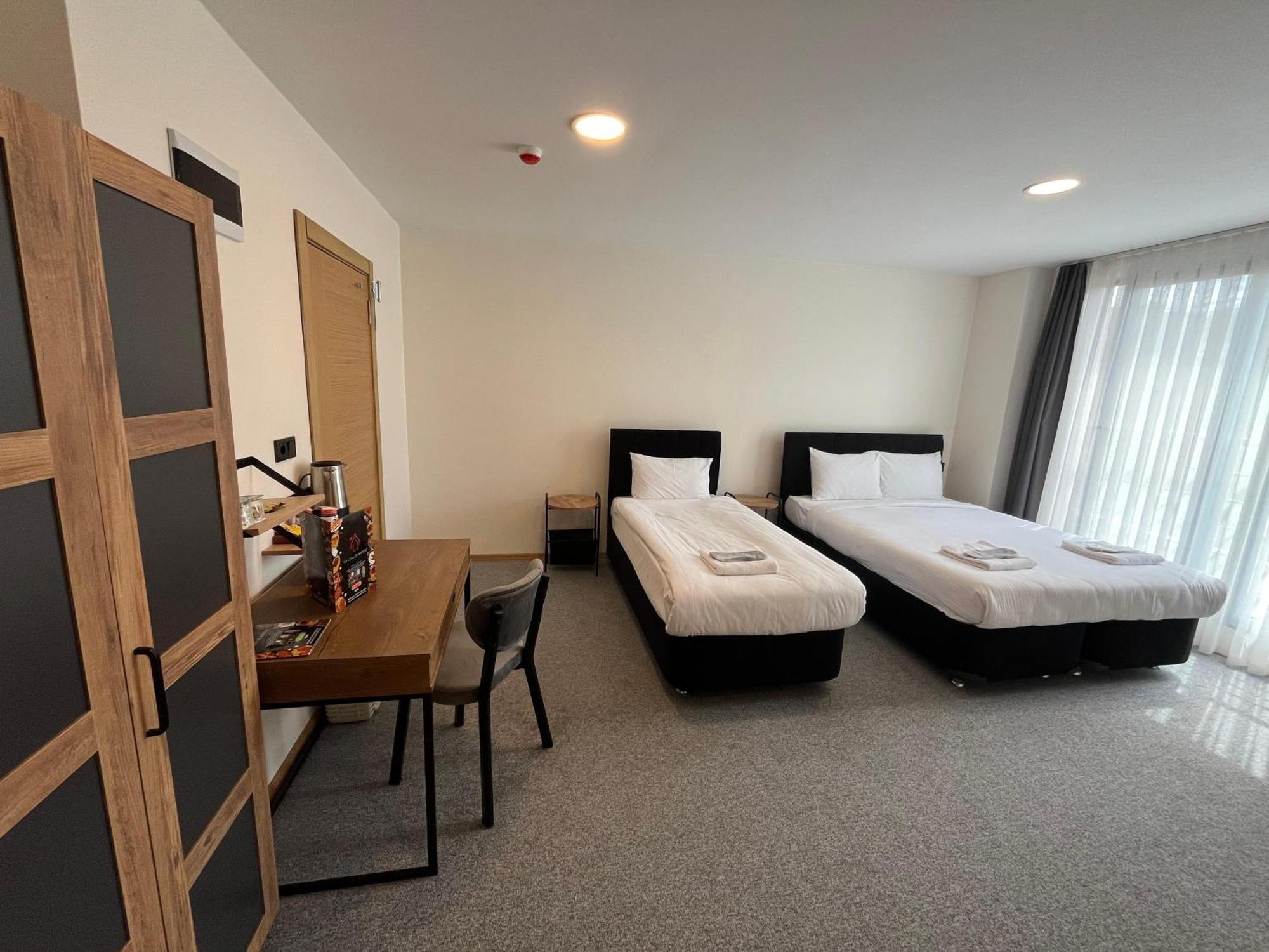 New Garden Airport Hotel Arnavutkoy Exterior foto
