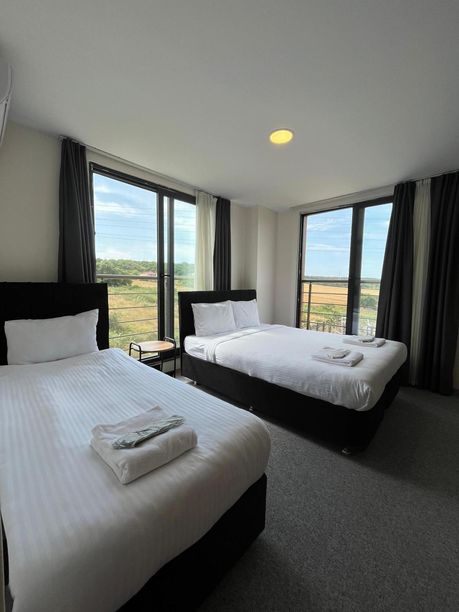 New Garden Airport Hotel Arnavutkoy Exterior foto